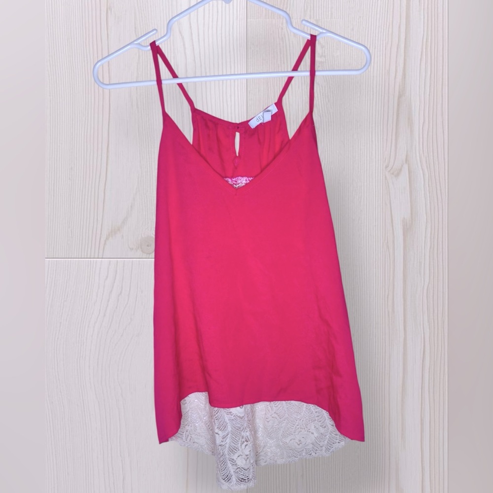 Women’s hot pink macrame tank top - Picture 3 of 8
